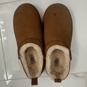 UGG®
Kids' Classic Micro Boot